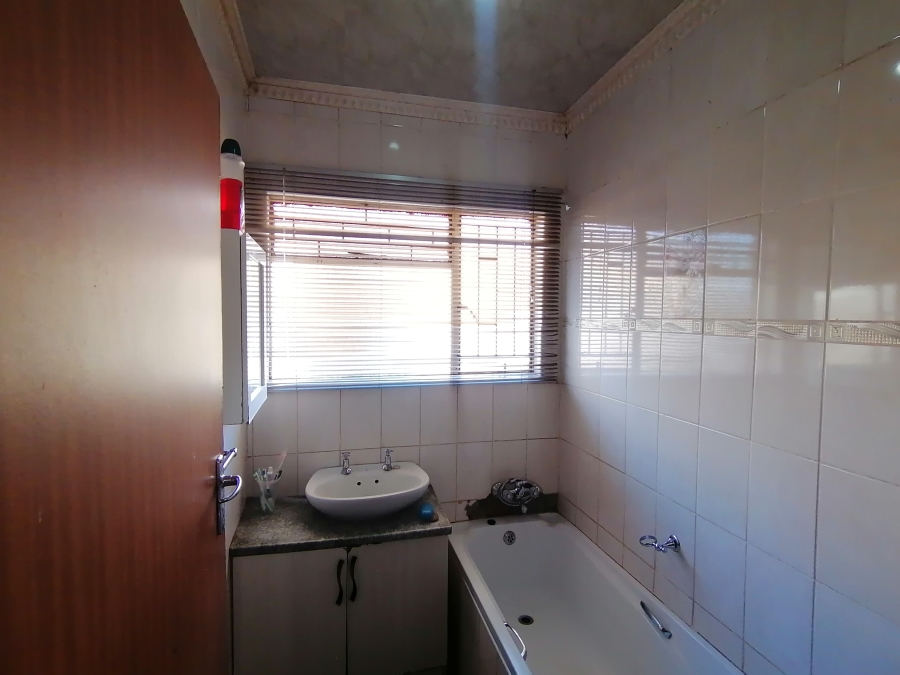 3 Bedroom Property for Sale in Kanana North West